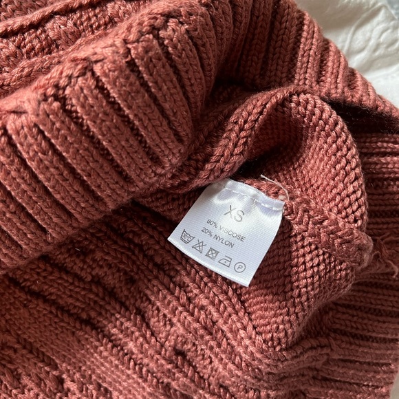 Like new pastel rose knit sweater - Picture 4 of 6